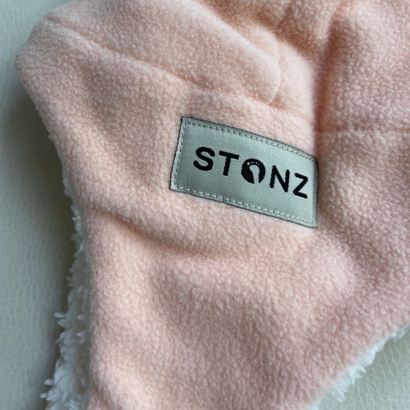 Stonz Fleece Lined Hat 0-6 months - Picture 4 of 15